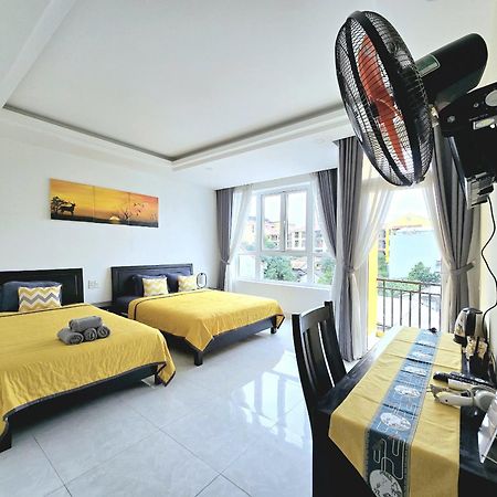 Flamingo Villa Homestay - Big Rooms With Balcony - Close To Hoi An Old Town 200M & Temple Bridge - Large Outside Pool For Sun Bathing Exterior foto