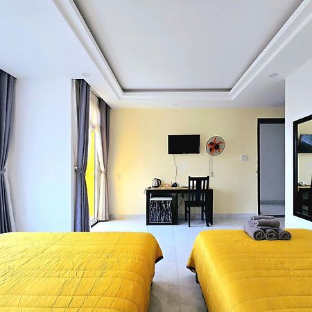 Flamingo Villa Homestay - Big Rooms With Balcony - Close To Hoi An Old Town 200M & Temple Bridge - Large Outside Pool For Sun Bathing Exterior foto