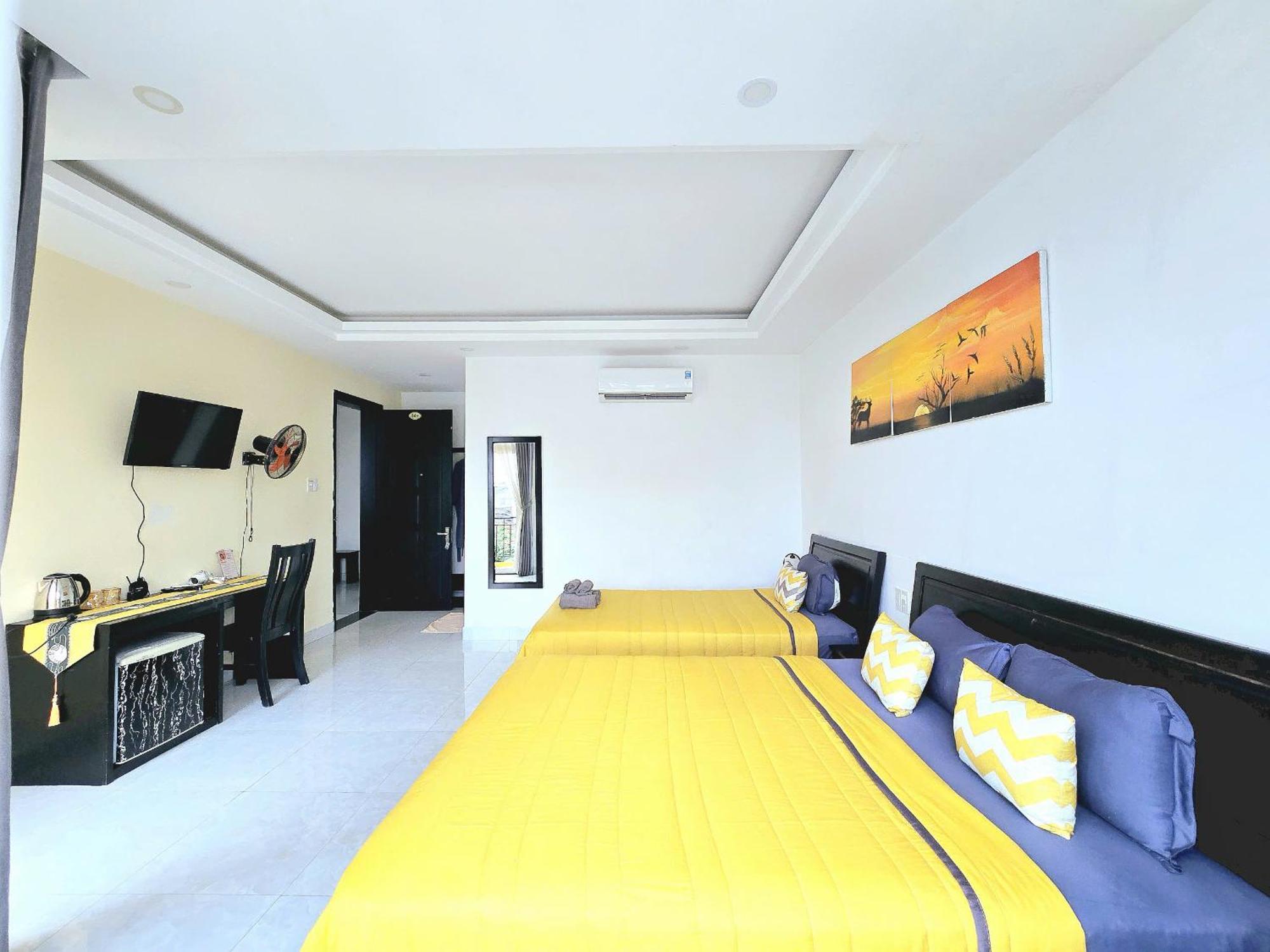 Flamingo Villa Homestay - Big Rooms With Balcony - Close To Hoi An Old Town 200M & Temple Bridge - Large Outside Pool For Sun Bathing Exterior foto