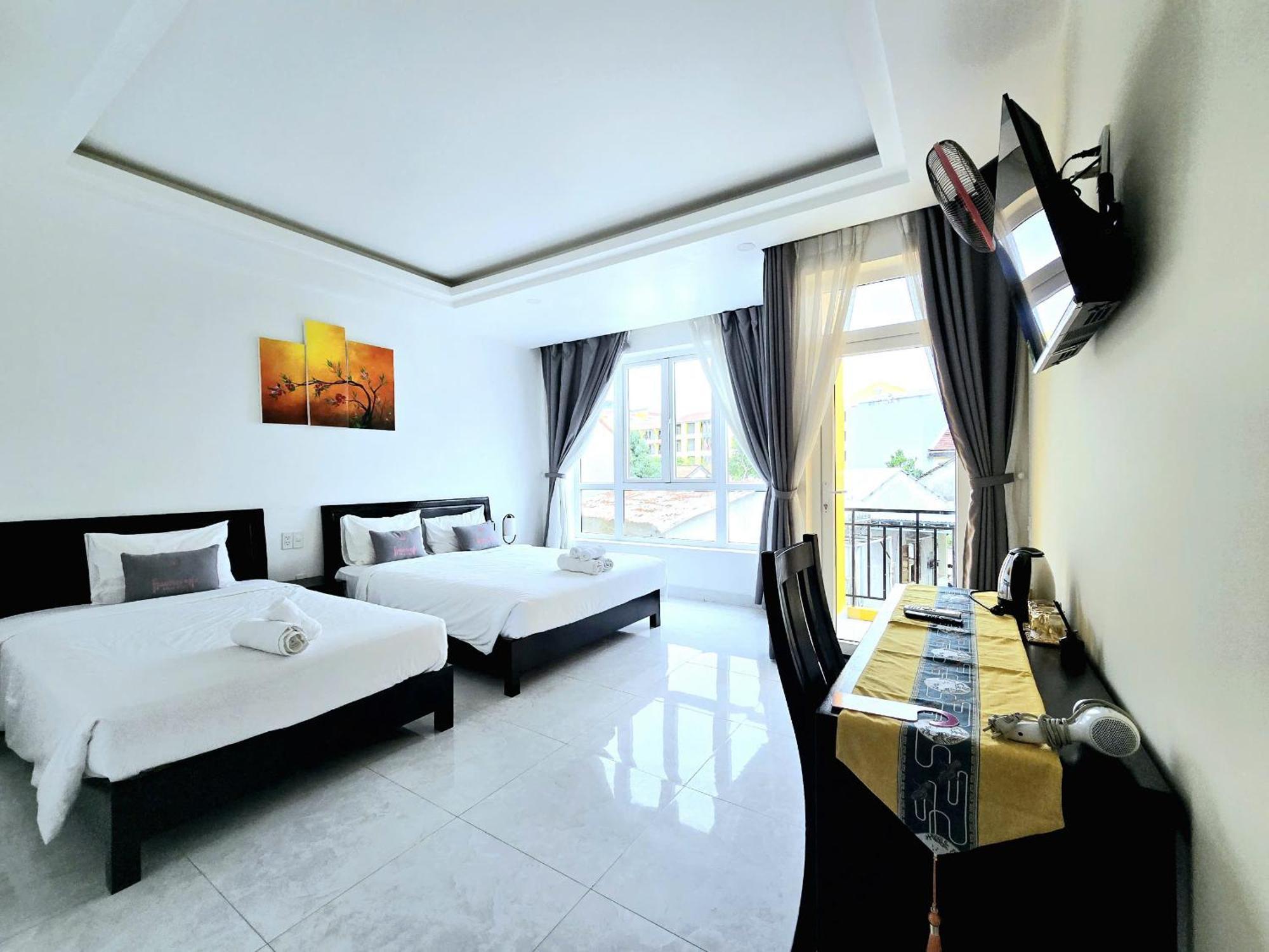 Flamingo Villa Homestay - Big Rooms With Balcony - Close To Hoi An Old Town 200M & Temple Bridge - Large Outside Pool For Sun Bathing Exterior foto