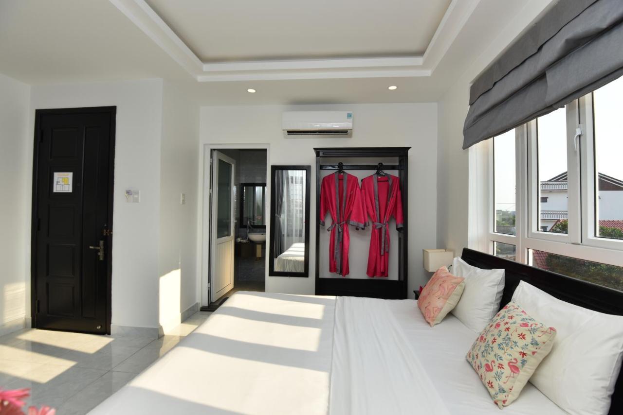 Flamingo Villa Homestay - Big Rooms With Balcony - Close To Hoi An Old Town 200M & Temple Bridge - Large Outside Pool For Sun Bathing Exterior foto